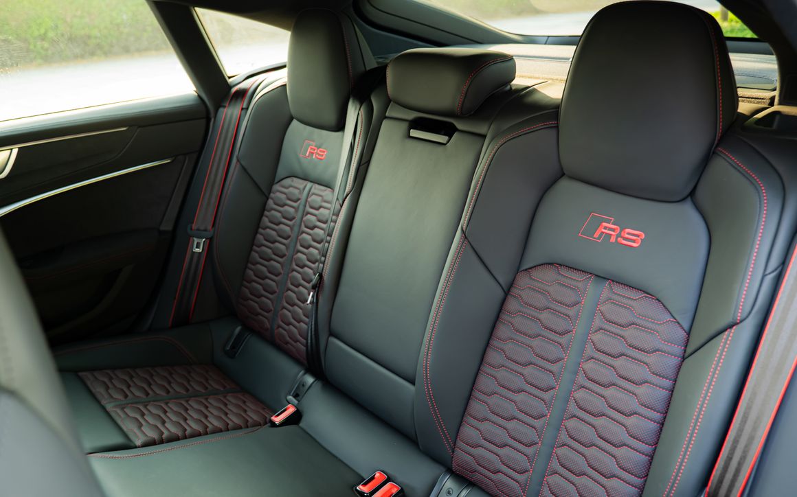 Audi RS7 - image 8