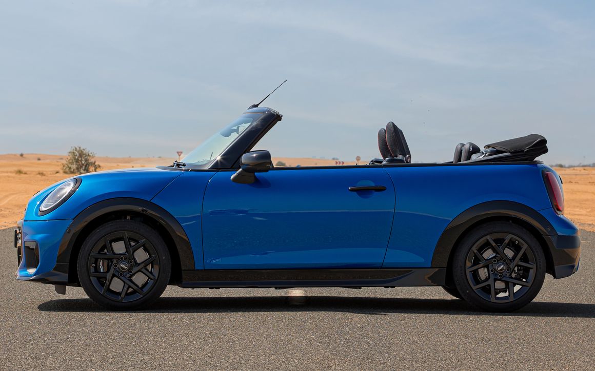 Mini Cooper Convertible S - image 2