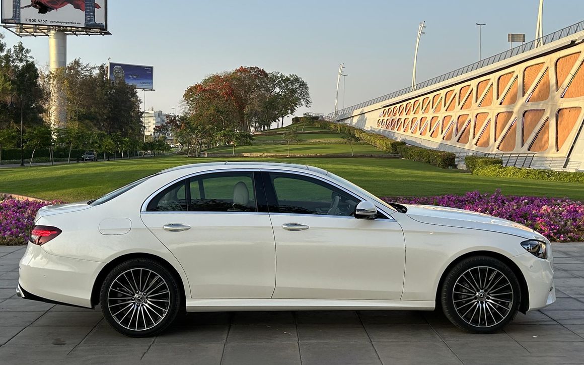 Mercedes-Benz E450 - image 2