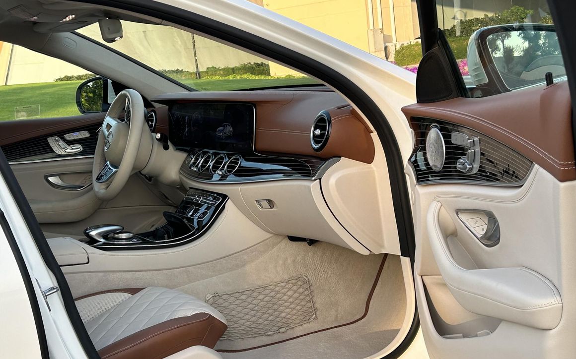 Mercedes-Benz E450 - image 7