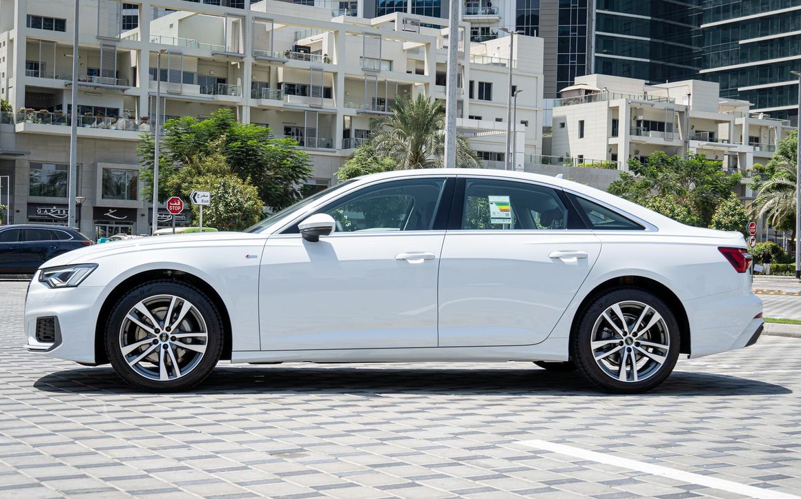 Audi A6 - image 2