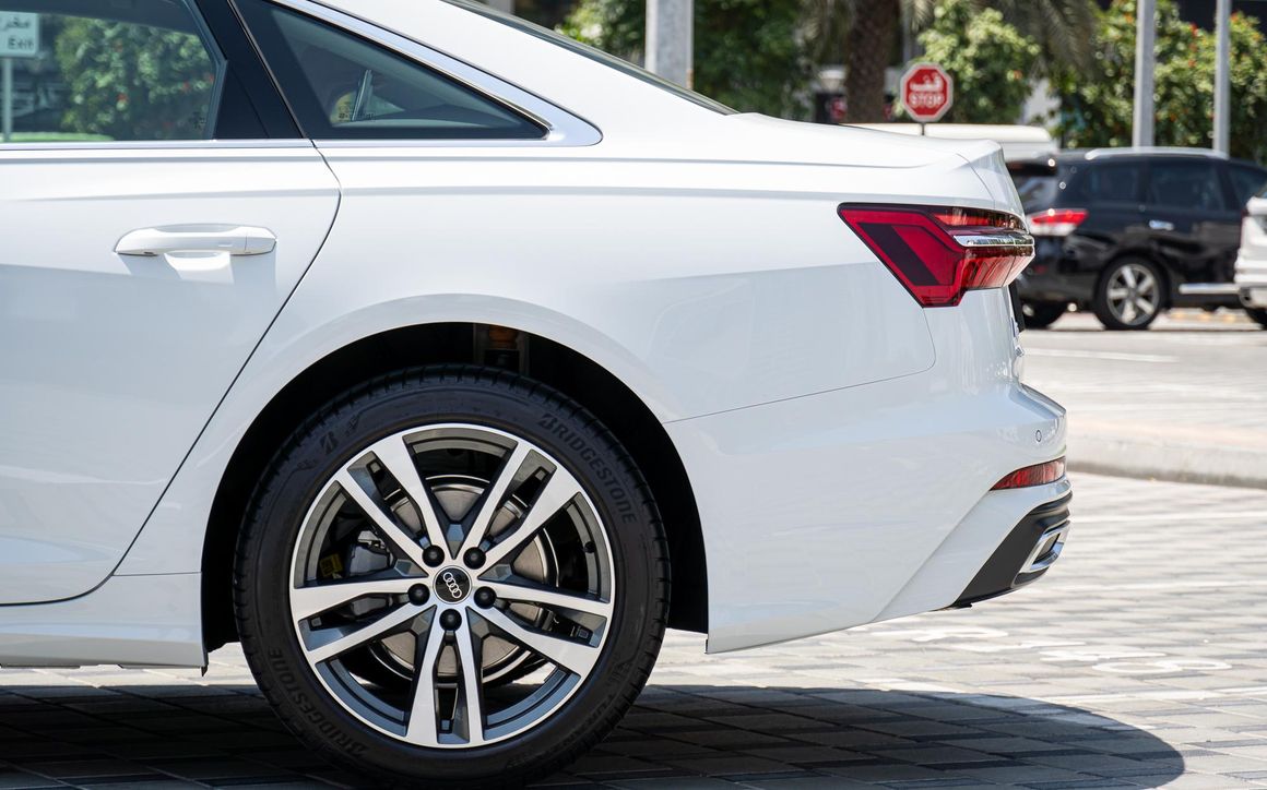 Audi A6 - image 9