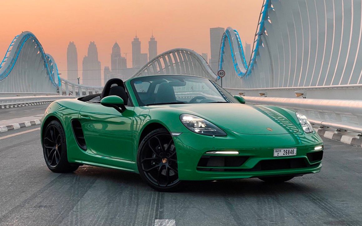PORSCHE BOXSTER 718 - image 1
