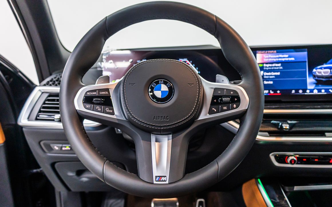 BMW X5 - image 7