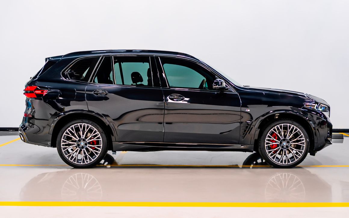 BMW X5 - image 3