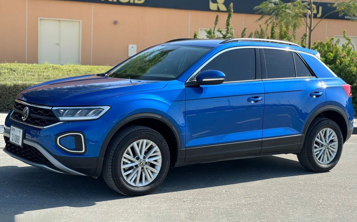 VOLKSWAGEN T-ROC - image 1