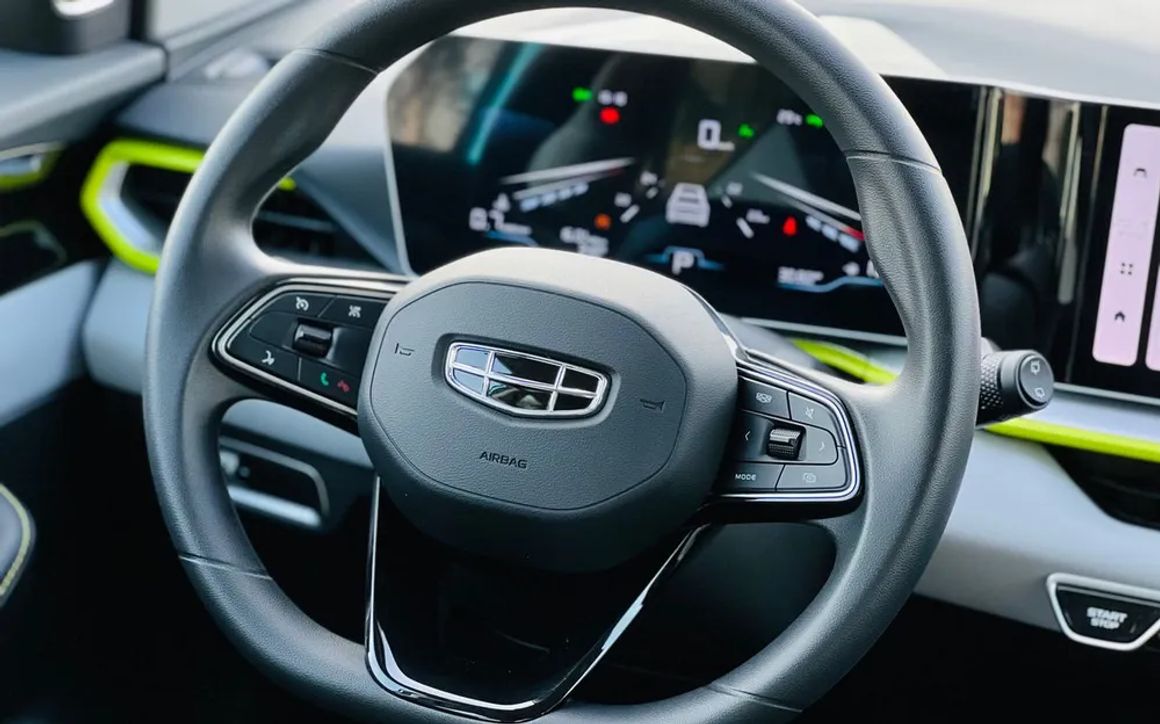 GEELY COOLRAY - image 8