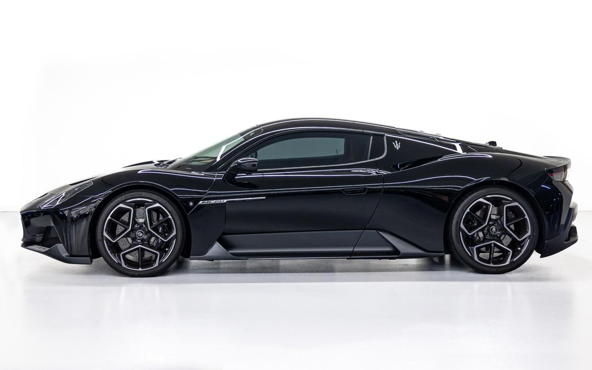 Maserati MC20 - image 2