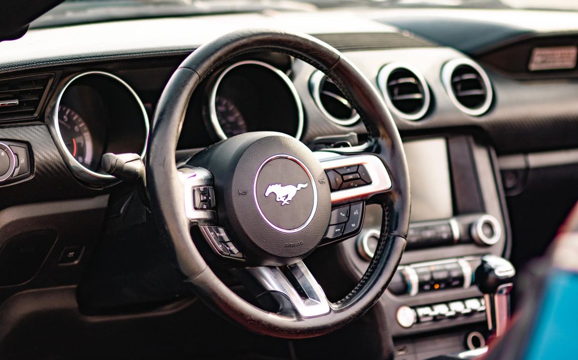 FORD MUSTANG - image 11