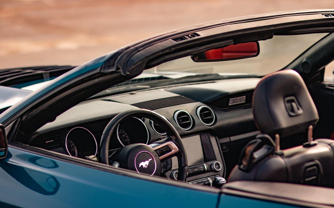 FORD MUSTANG - image 10