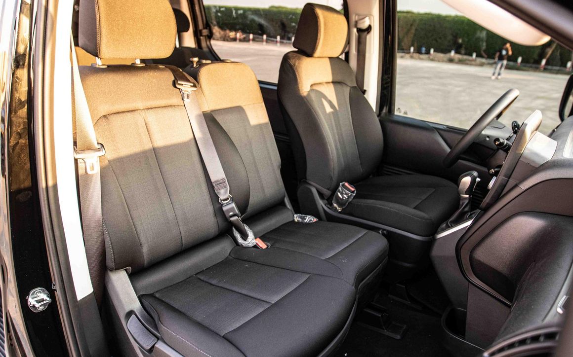 HYUNDAI STARIA - image 12