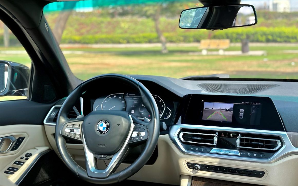 BMW 330I - image 8