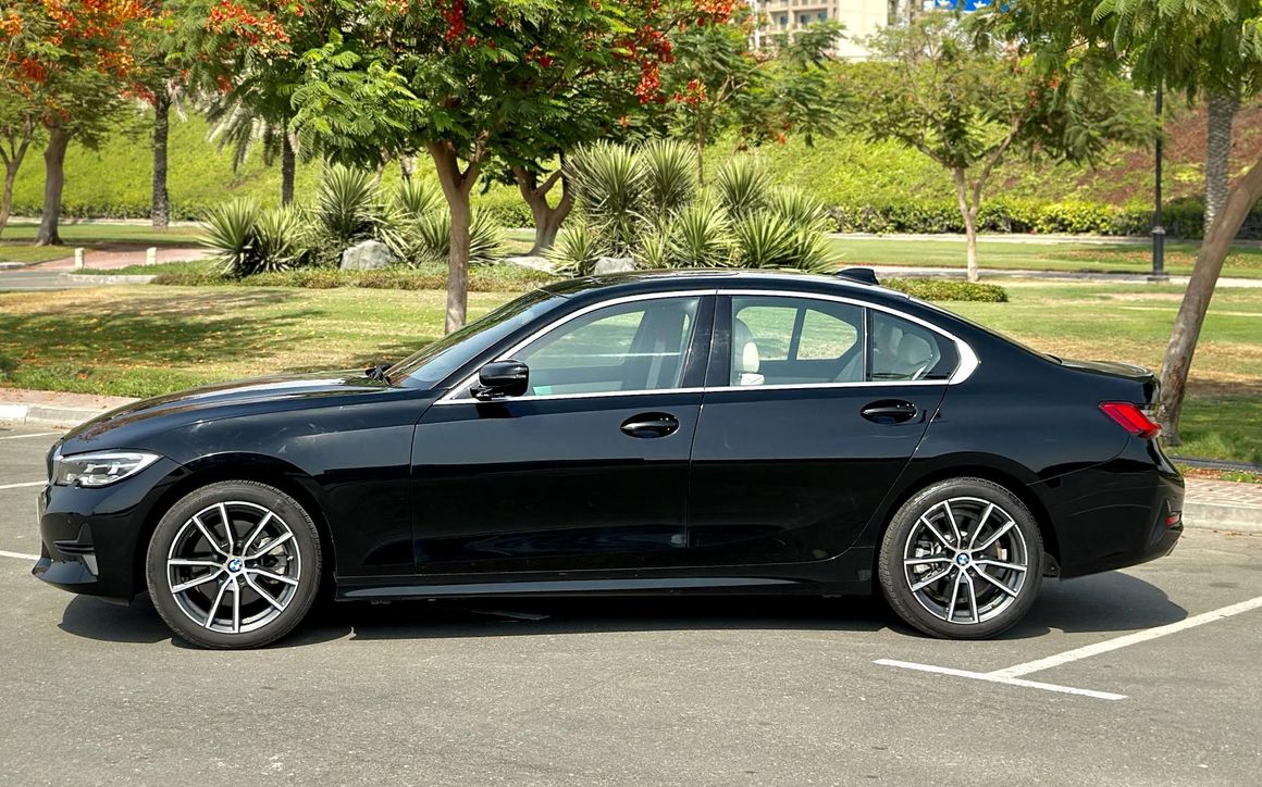 BMW 330I - image 2