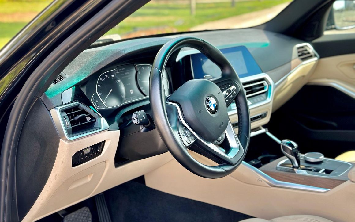 BMW 330I - image 7