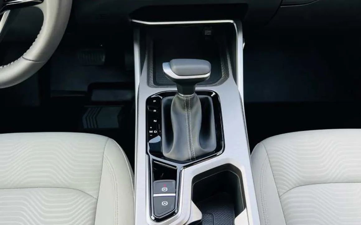 Geely EMGRAND - image 9