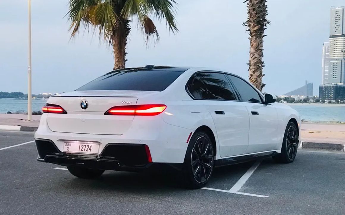 BMW 740 - image 4