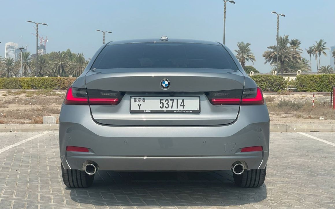BMW 318i - image 5