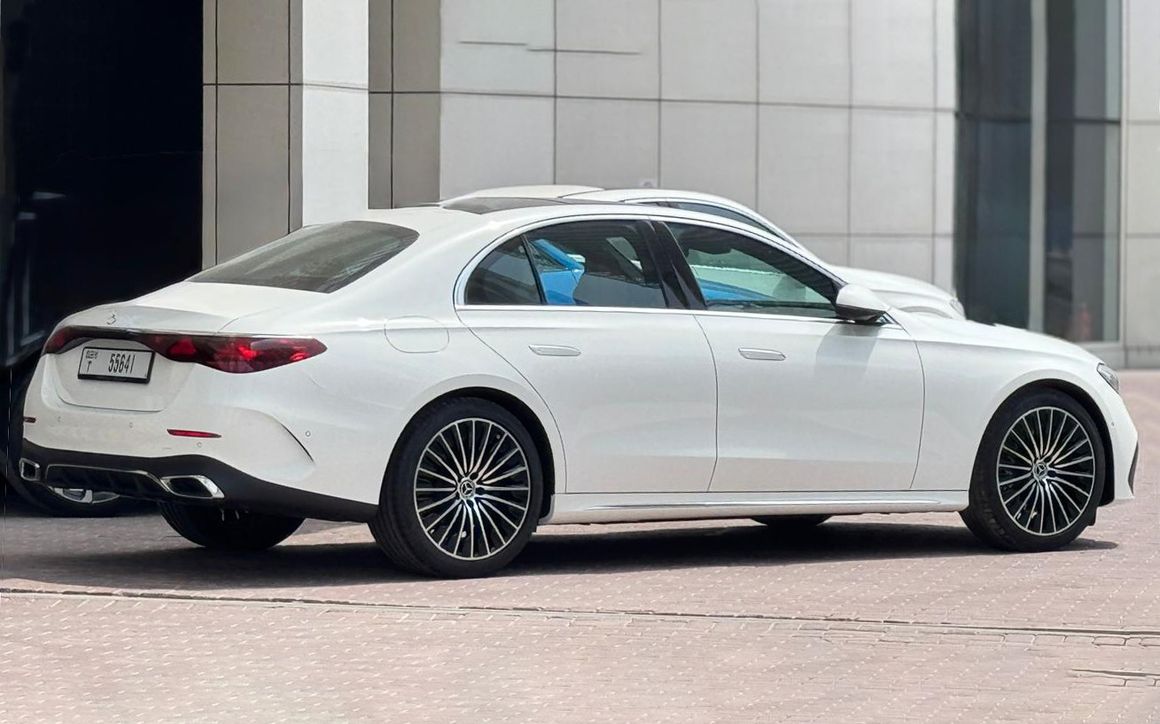 Mercedes E200 2025 - image 3