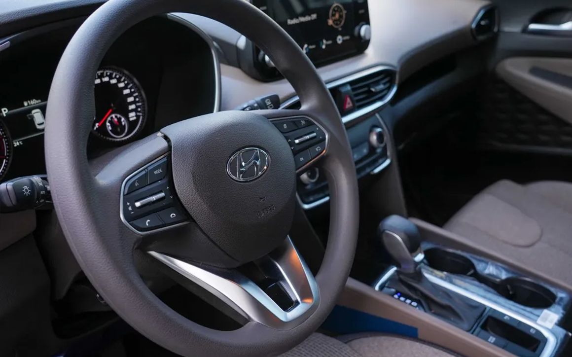 Hyundai Santa Fe - image 3