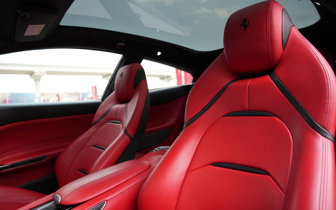 FERRARI GTC4 LUSSO - image 8