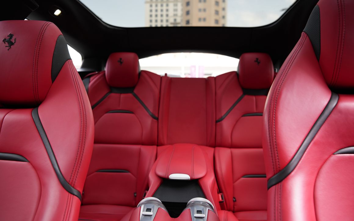 FERRARI GTC4 LUSSO - image 9