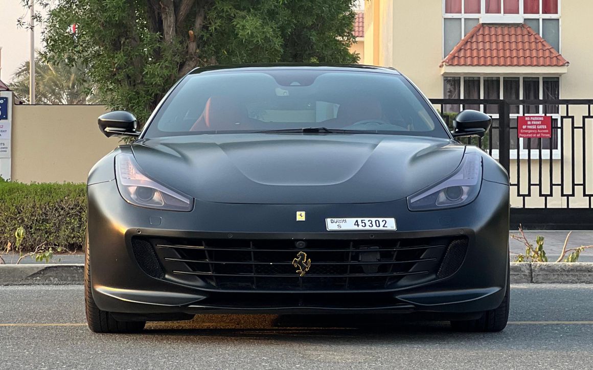 FERRARI GTC4 LUSSO - image 2