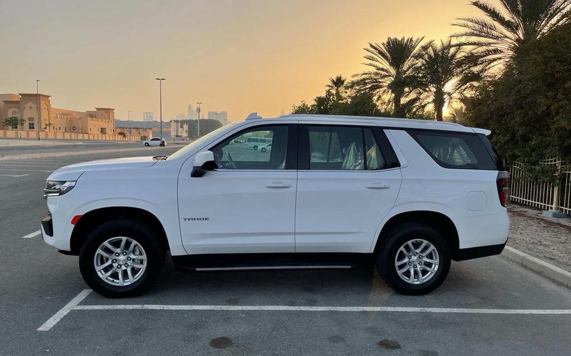 CHEVROLET TAHOE - image 2