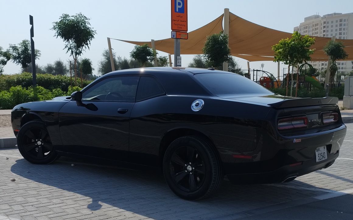 Dodge Challenger - image 6