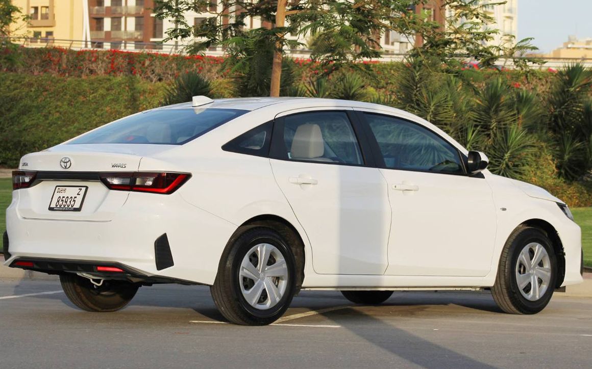 TOYOTA YARIS - image 3