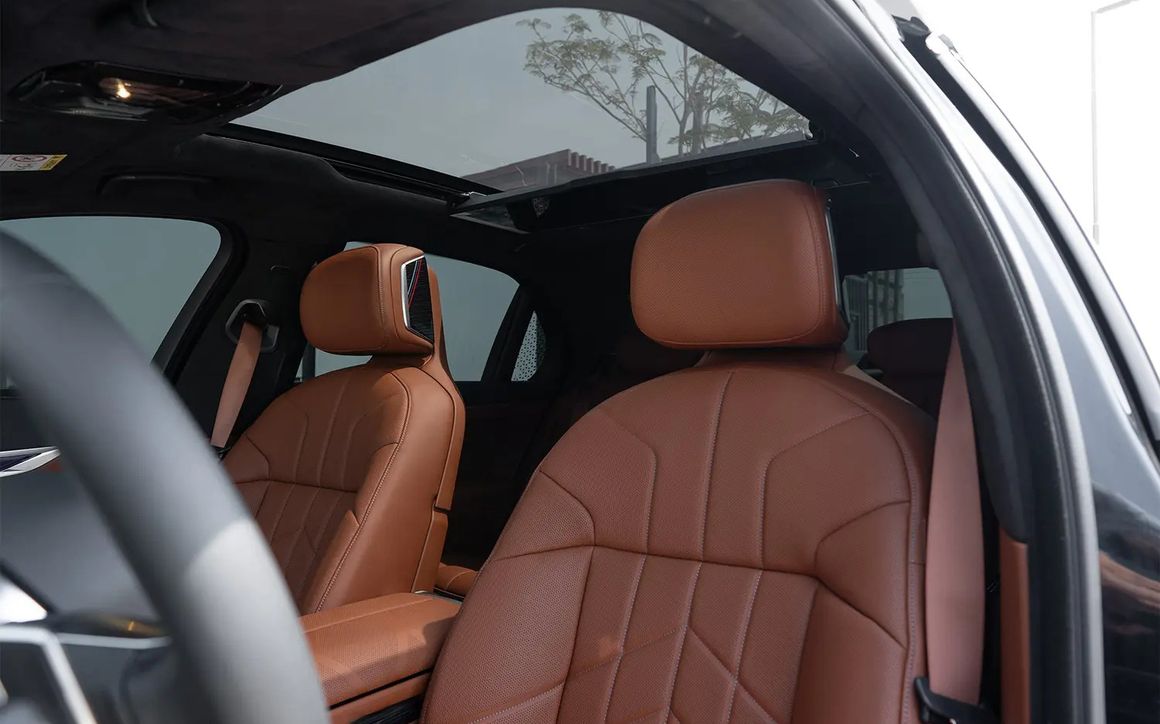 BMW 735i - image 13