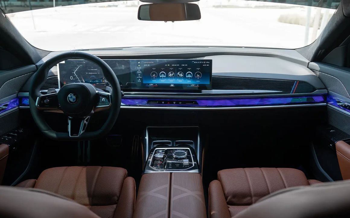 BMW 735i - image 8