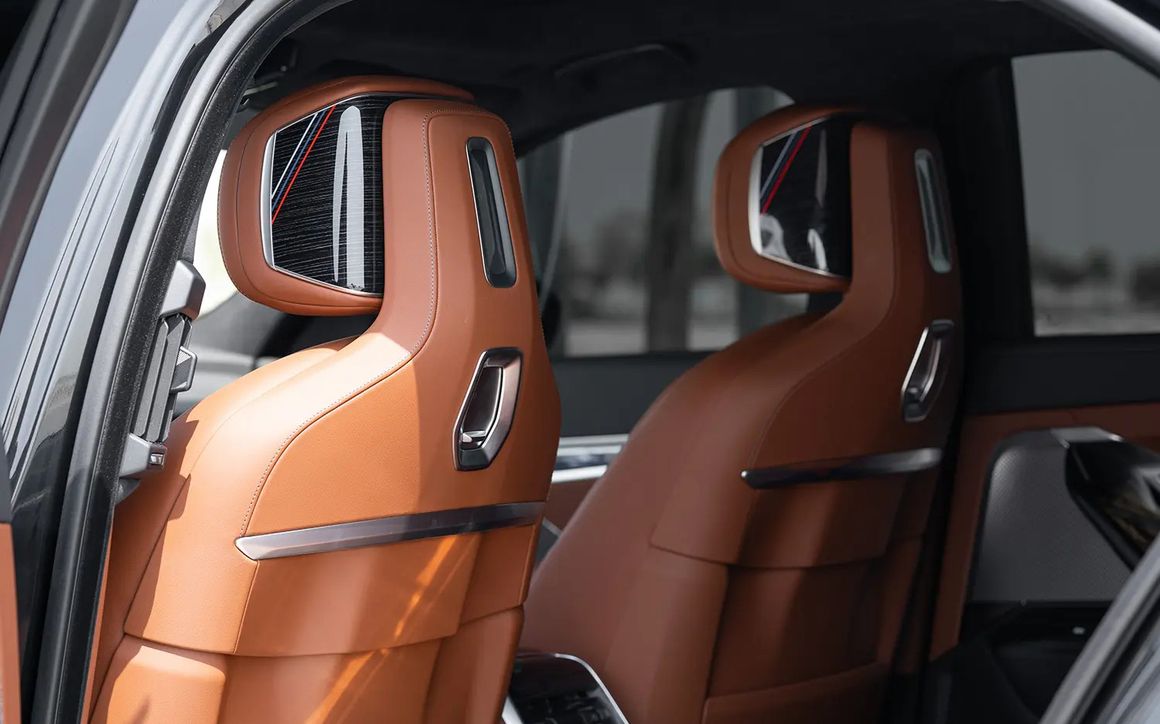 BMW 735i - image 11