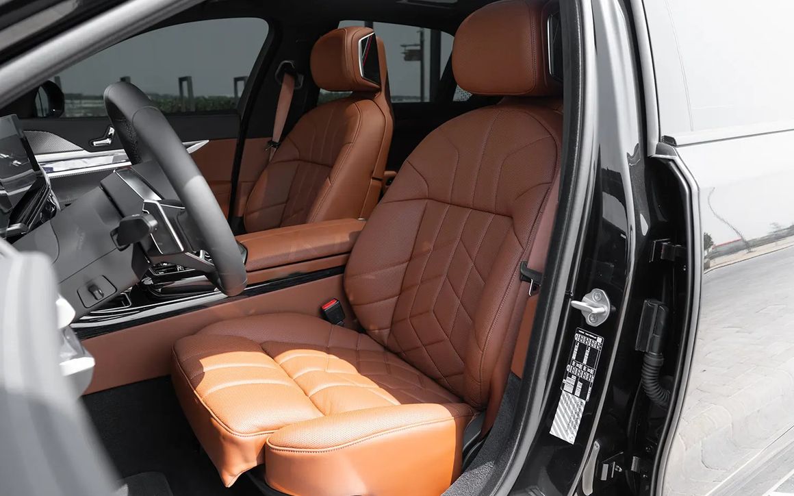 BMW 735i - image 6
