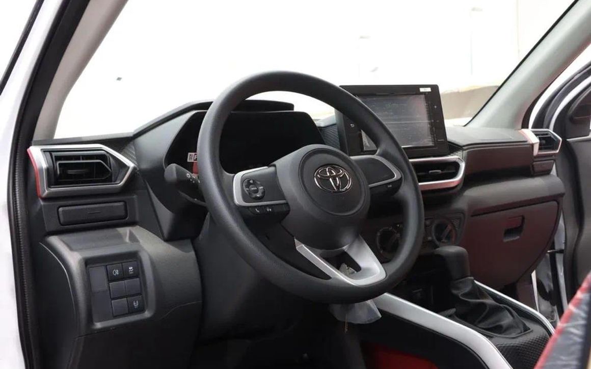 TOYOTA Raize - image 8