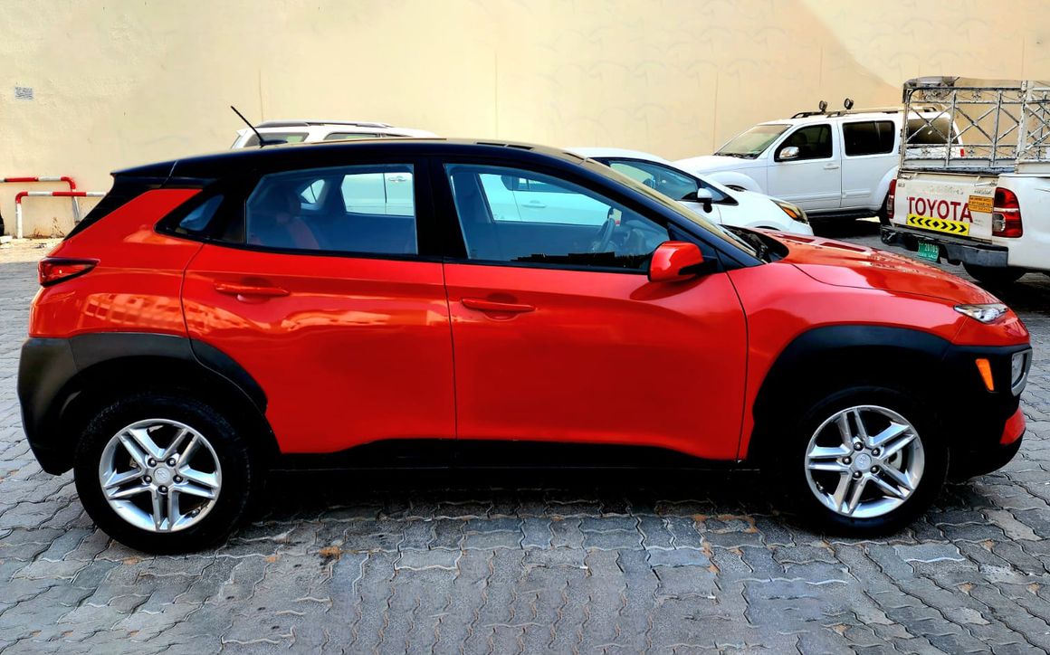 HYUNDAI KONA - image 2