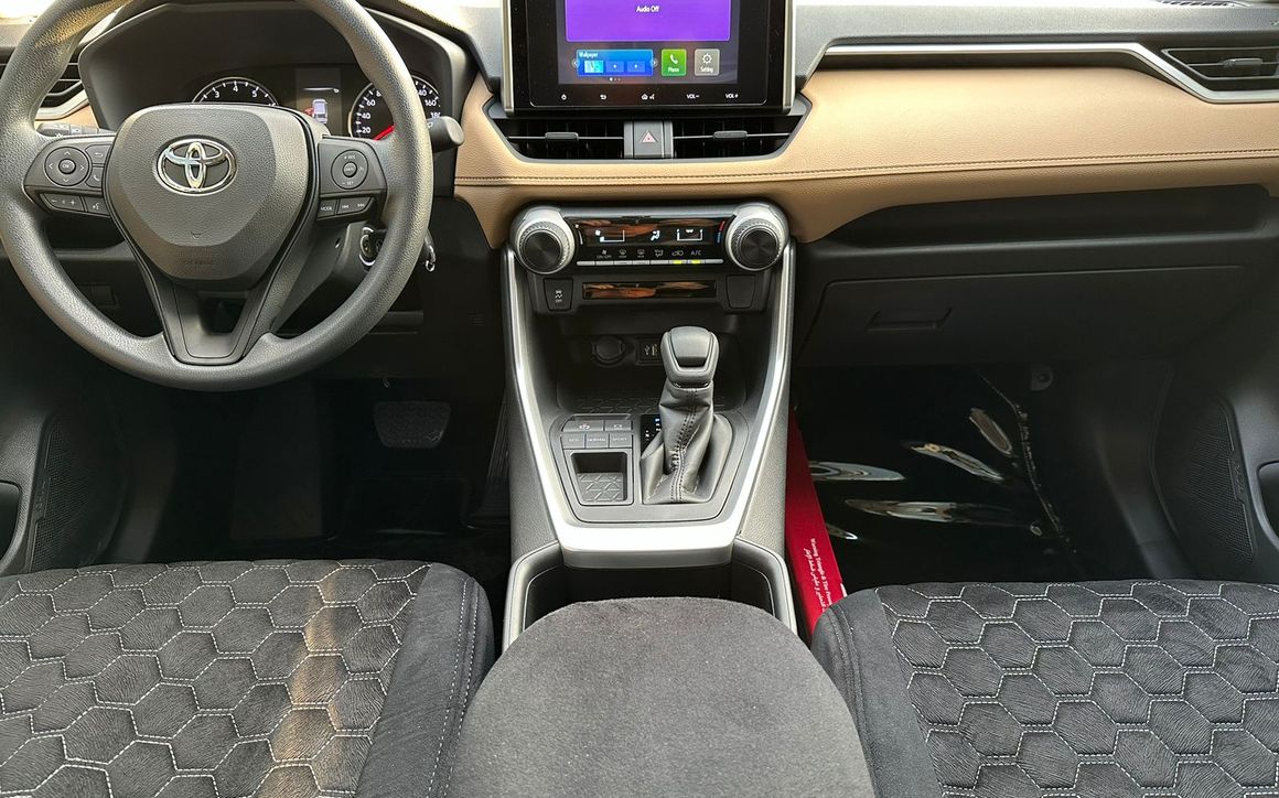 Toyota RAV 4 - image 4