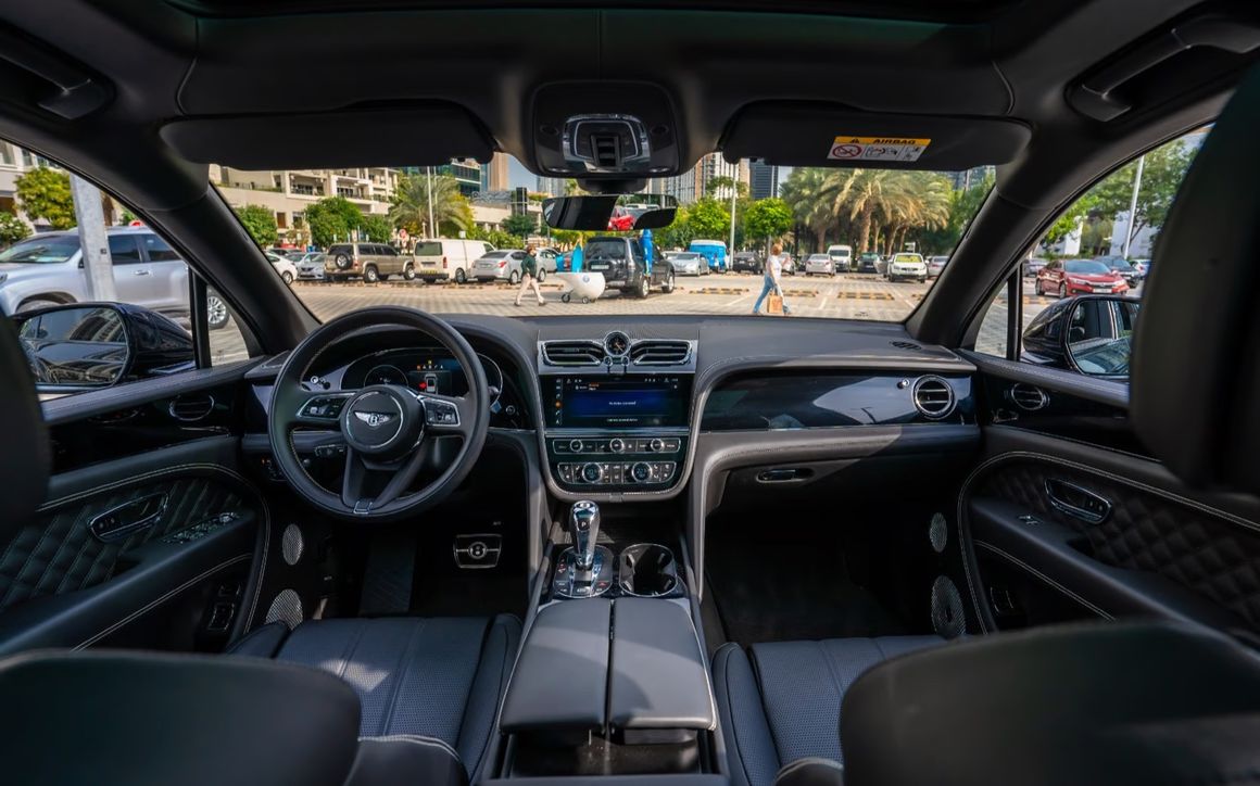 Bentley Bentayga - image 6