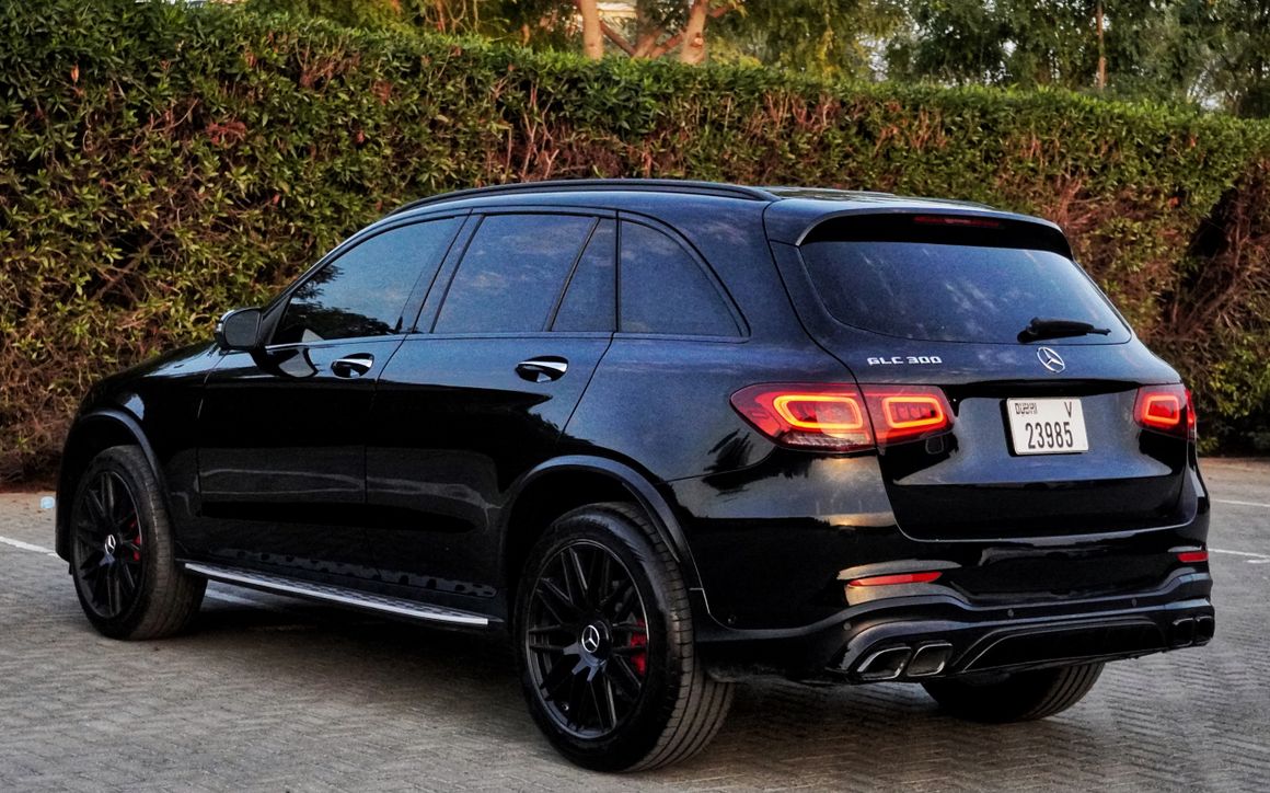 Mercedes GLC300 - image 5