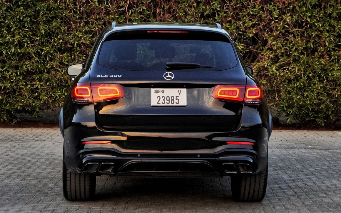 Mercedes GLC300 - image 6