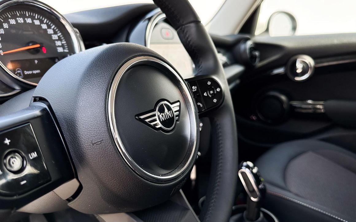 Mini Cooper - image 13