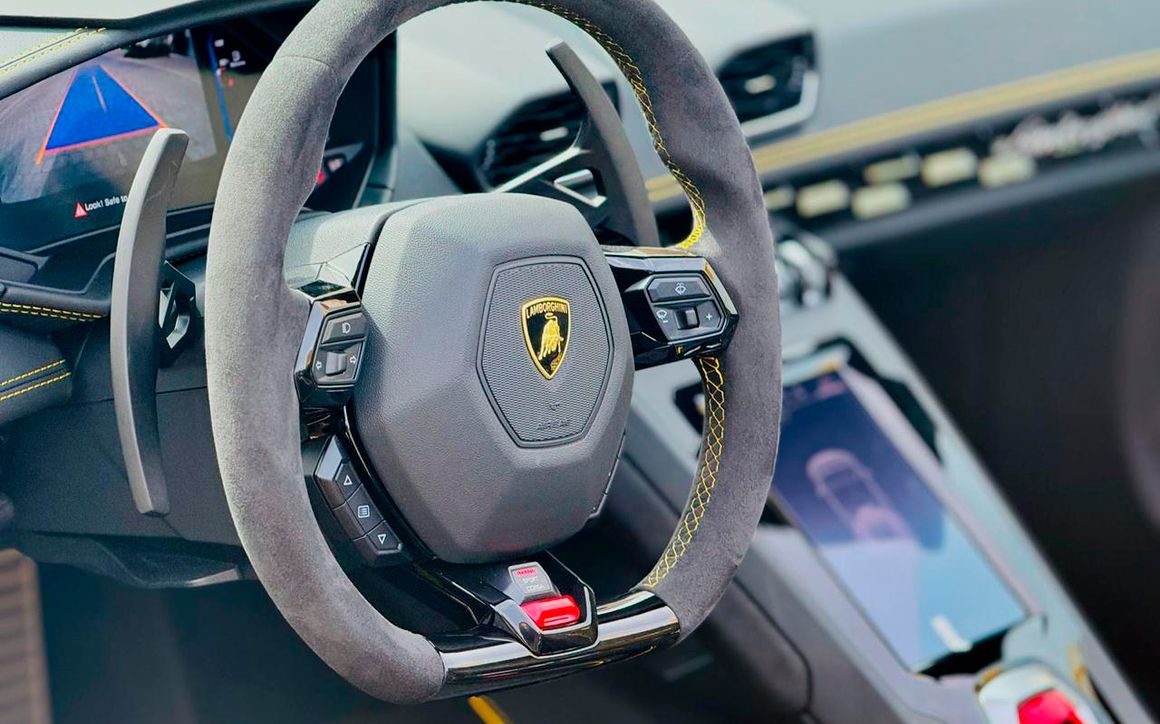 Lamborghini Huracan EVO Spyder - image 6