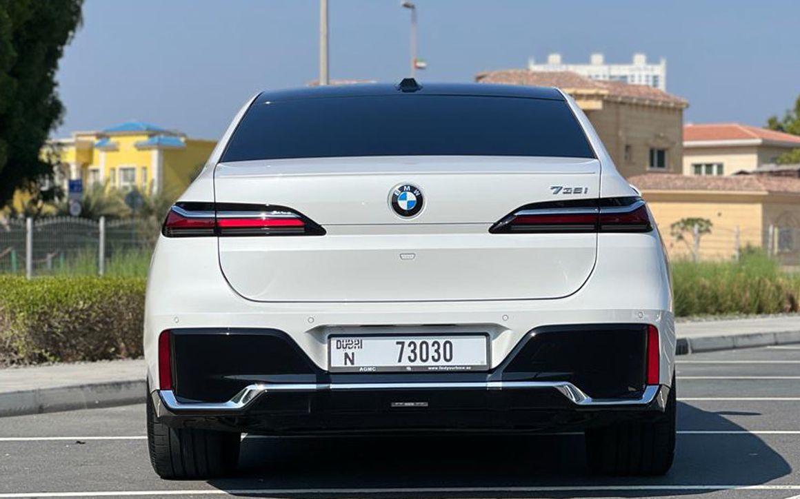 BMW 735I - image 4