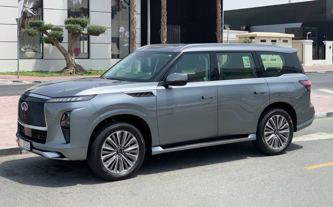 INFINITI QX 80 - image 1