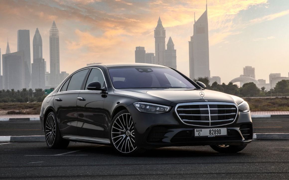 Mercedes Benz S500 Black - image 1