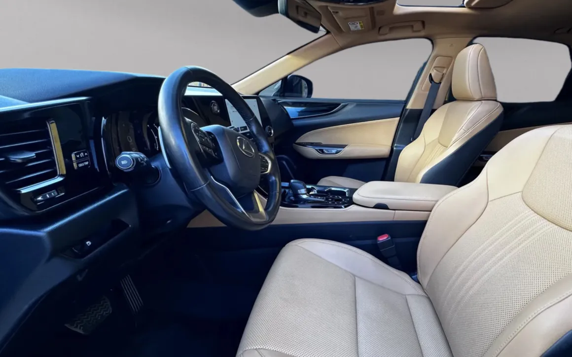 Lexus NX350 - image 5
