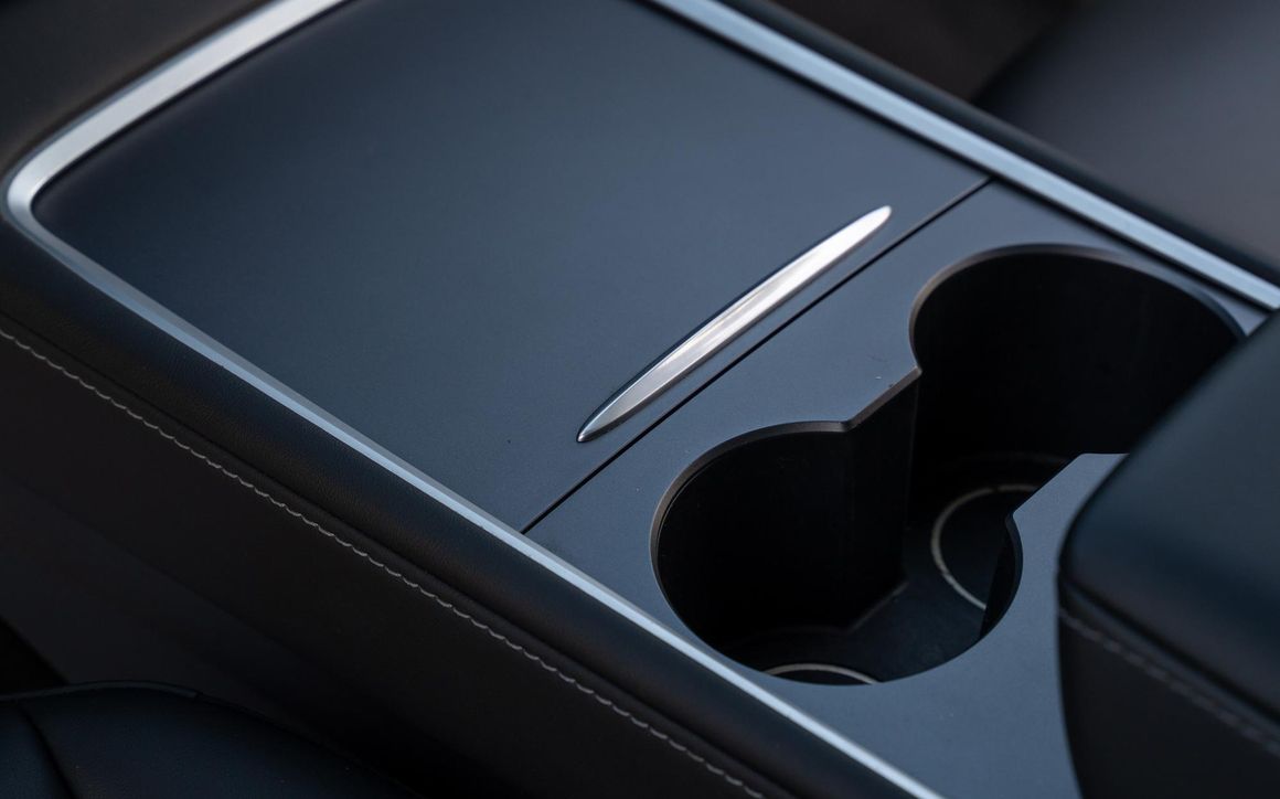 Tesla Model Y - image 8