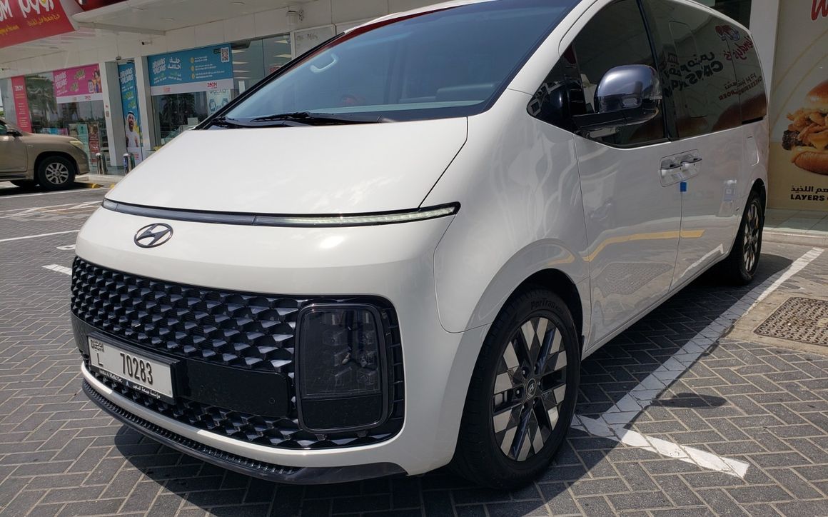 HYUNDAI STARIA - image 5