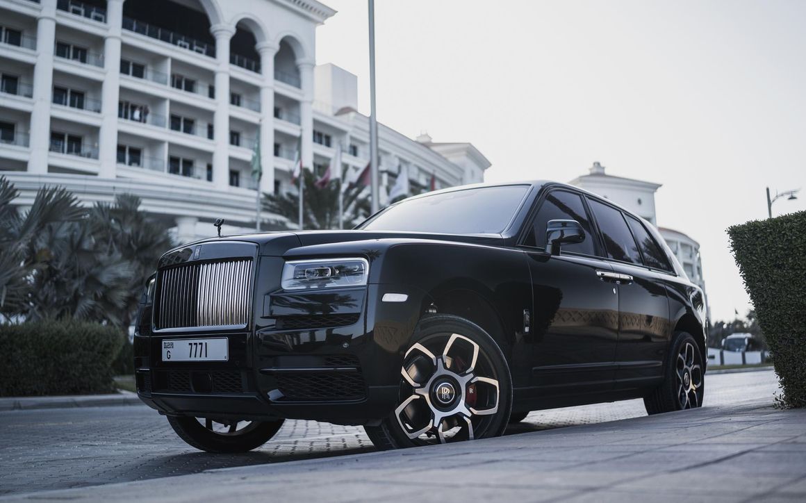 Rolls Royce Cullinan - image 1
