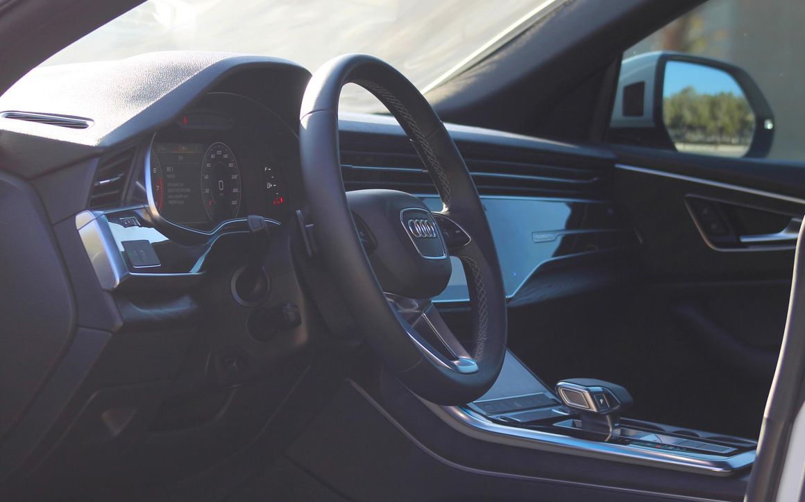 AUDI Q8 - image 9