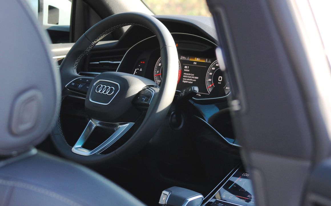 AUDI Q8 - image 8